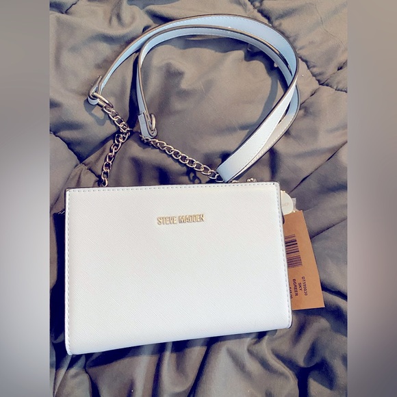 Steve Madden Handbags - Steve Madden BGreer Crossbody Wallet on a String!  **NEW WITH TAGS**